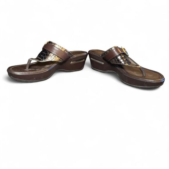 Cole Haan Women’s Size 7.5 Brown Leather Wedge Sandals Thong Flip Flop Air Comfo - Picture 2 of 8